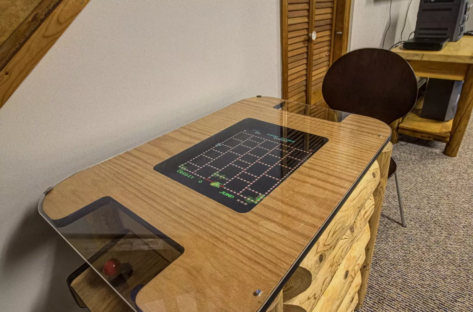 How to save money on your vacation when on a tight budget and you have kids? Book your stay at one of our Wears Valley affordable family cabins.